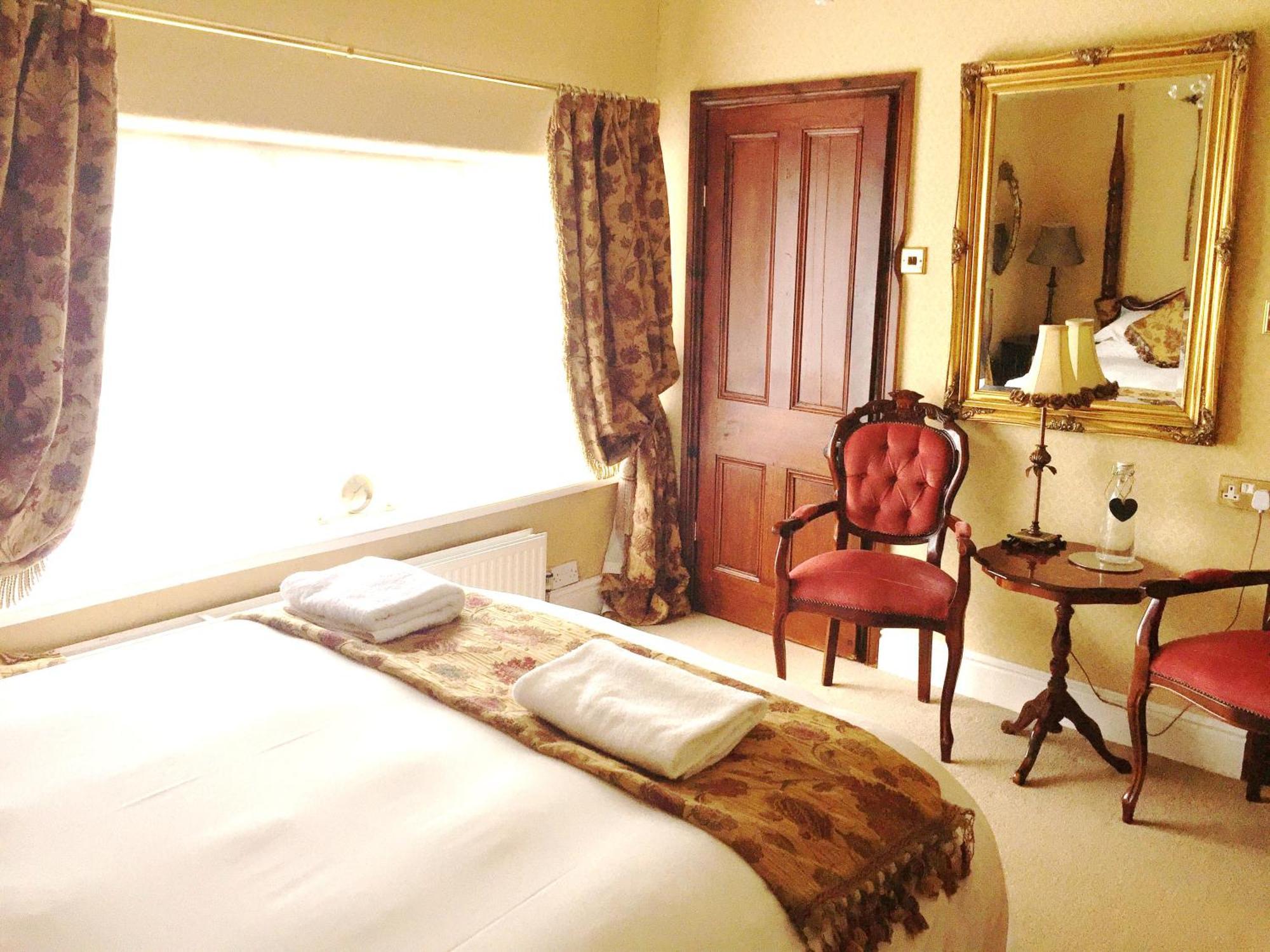 Glyn Isa Country House Luxury Self Catering Accommodation Conwy Eksteriør billede