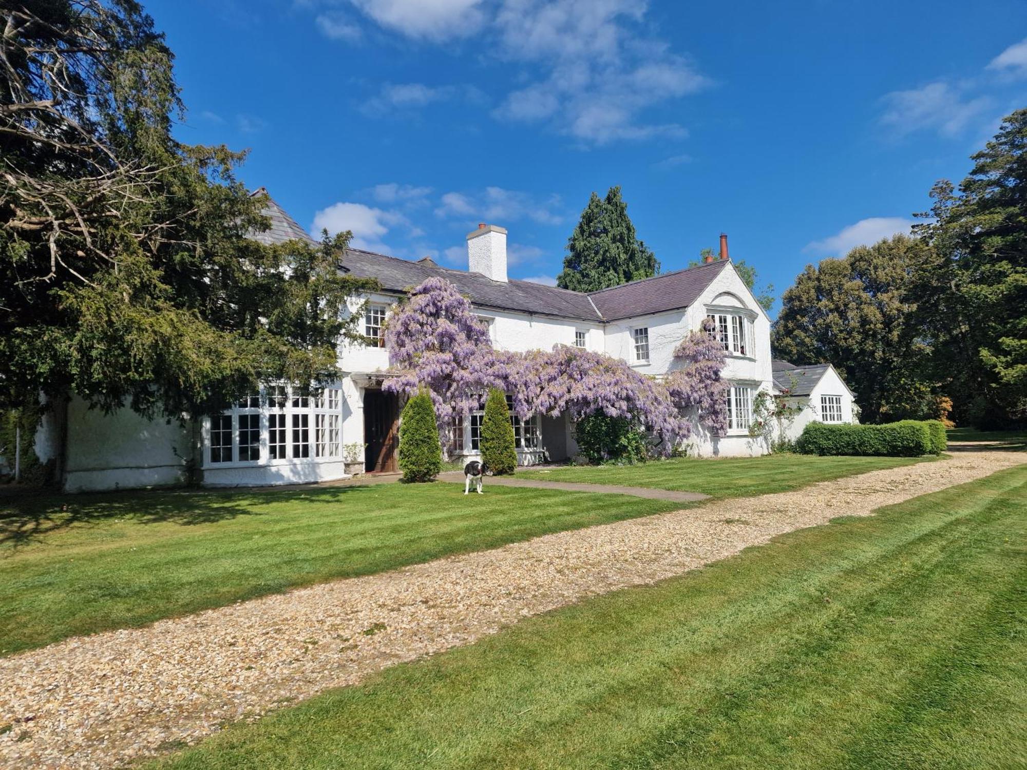 Glyn Isa Country House Luxury Self Catering Accommodation Conwy Eksteriør billede