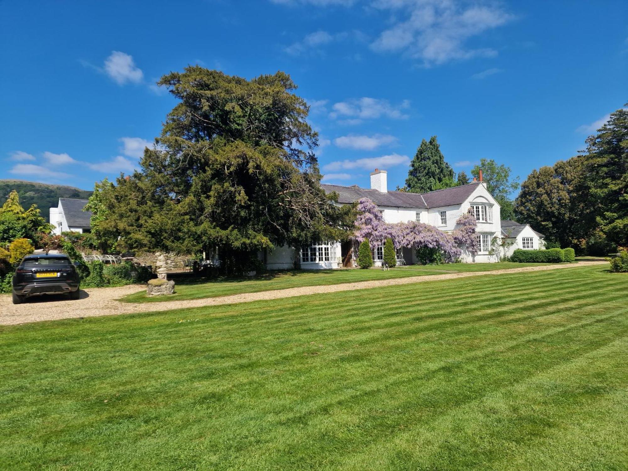 Glyn Isa Country House Luxury Self Catering Accommodation Conwy Eksteriør billede